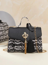 Charger l&#39;image dans la galerie, Tassel &amp; Crown Decor Two Tone Flap Square Bag
