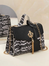 Charger l&#39;image dans la galerie, Tassel &amp; Crown Decor Two Tone Flap Square Bag
